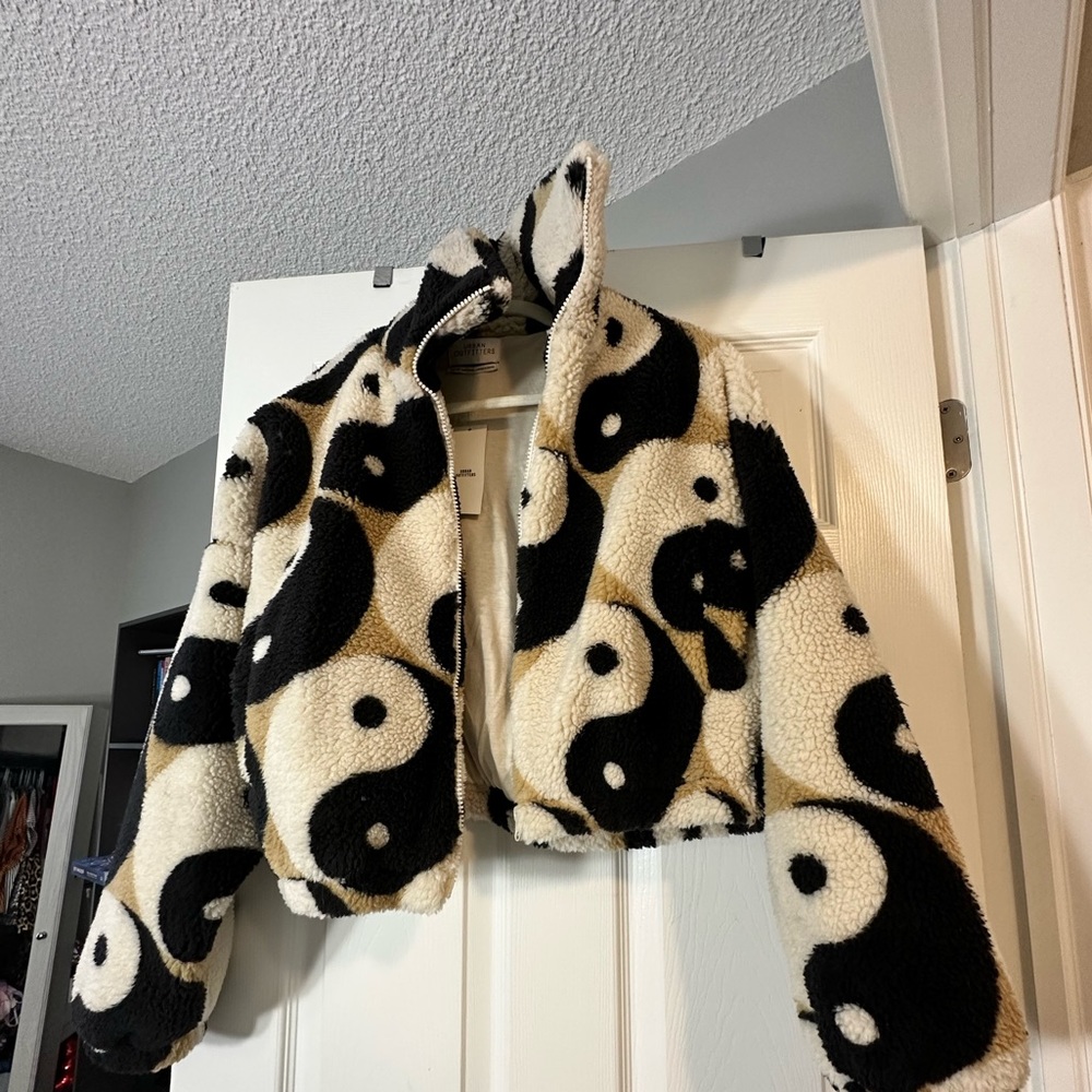 Urban outfitters yin yang Sherpa cropped jacket